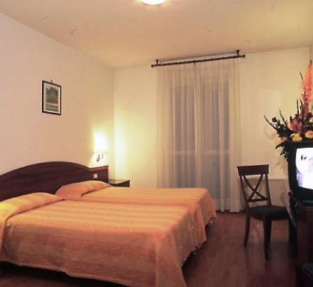 Hotel Park Venezia Stra Esterno foto